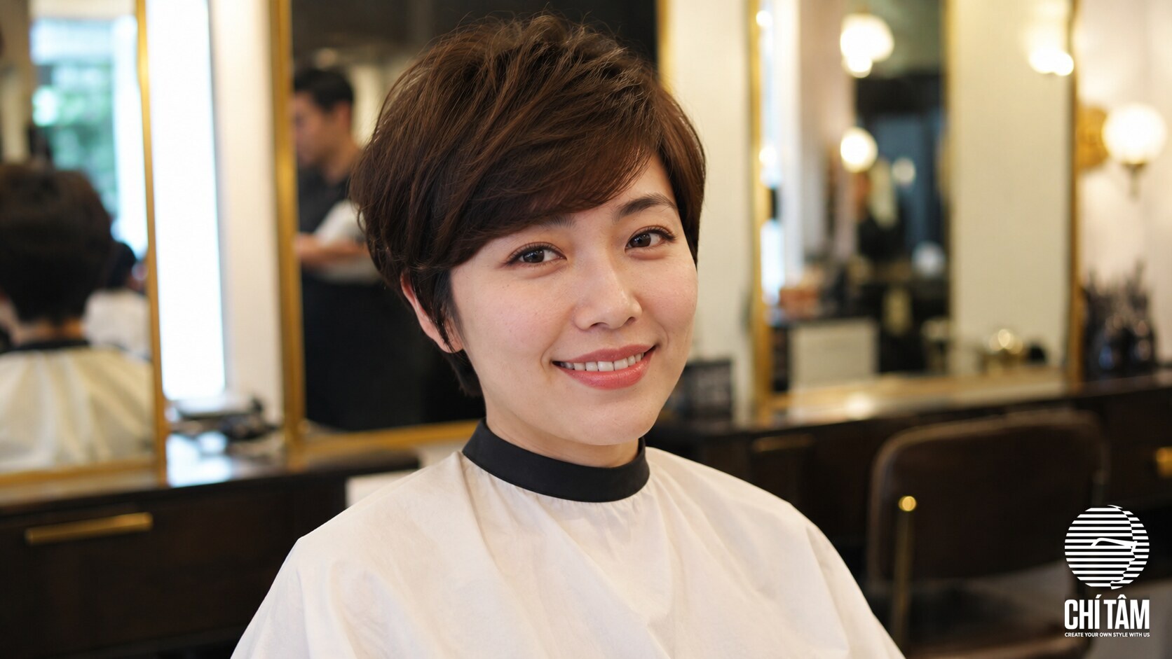 Khách nữ tóc tém Pixie tự tin tại Chí Tâm Hair Salon