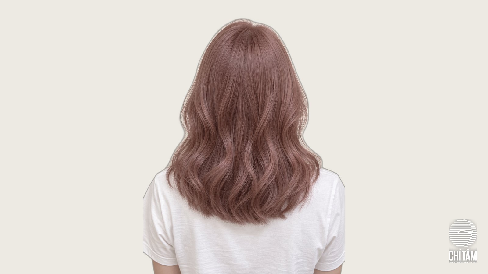 Tóc hồng đất dusty rose nhìn từ phía sau, màu đều toàn bộ mái tóc
