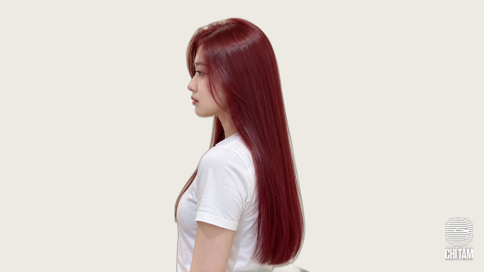 Tóc đỏ ruby dài suôn thẳng góc nghiêng tại Chí Tâm Hair Salon