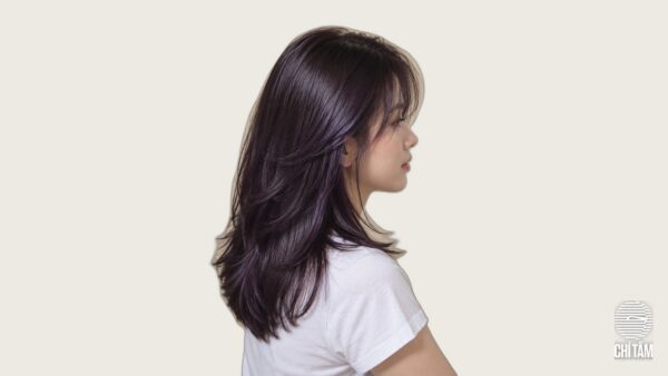 Tóc tím than ánh đen ngang vai tại Chí Tâm Hair Salon