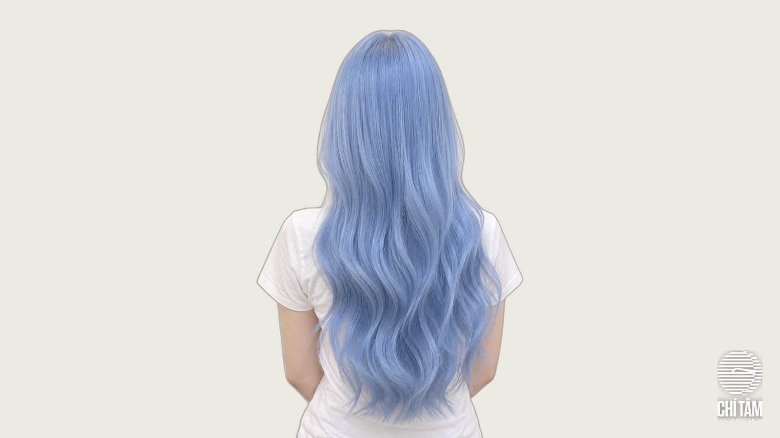 Tóc xanh baby blue nhìn từ phía sau, màu lên đều từ chân tóc đến ngọn